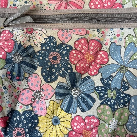 Thirty-One Floral Cosmetic Travel Bag - Picture 4 of 7